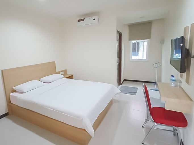 RedDoorz Syariah Plus near Tanjungpura University 2, Pontianak