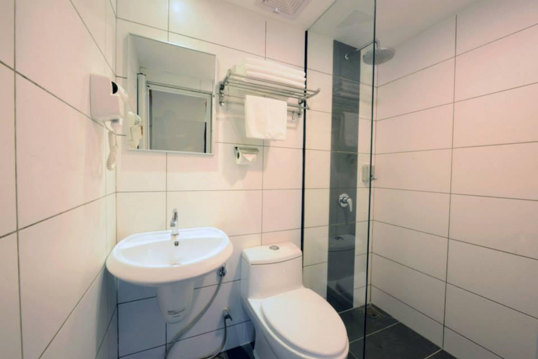 Bathroom 4, Season Inn Langkawi, Langkawi