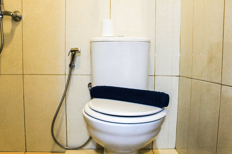 Bathroom 5, Fully Furnished 1BR at Asatti Apartment By Travelio, Tangerang Selatan