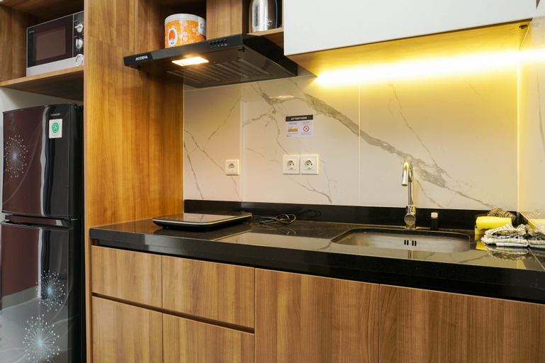 Comfortable Design 1BR Apartment Ciputra International Puri By Travelio, West Jakarta
