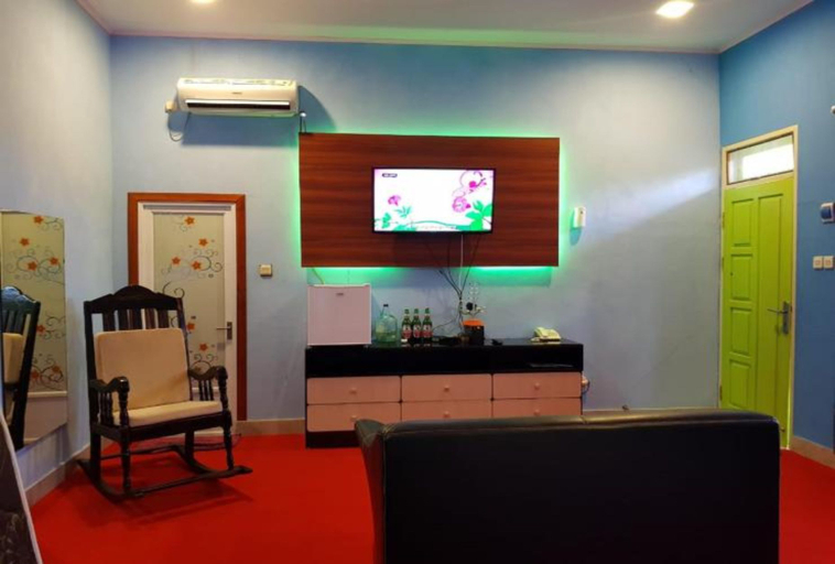Others 5, Villa Robert, Manado
