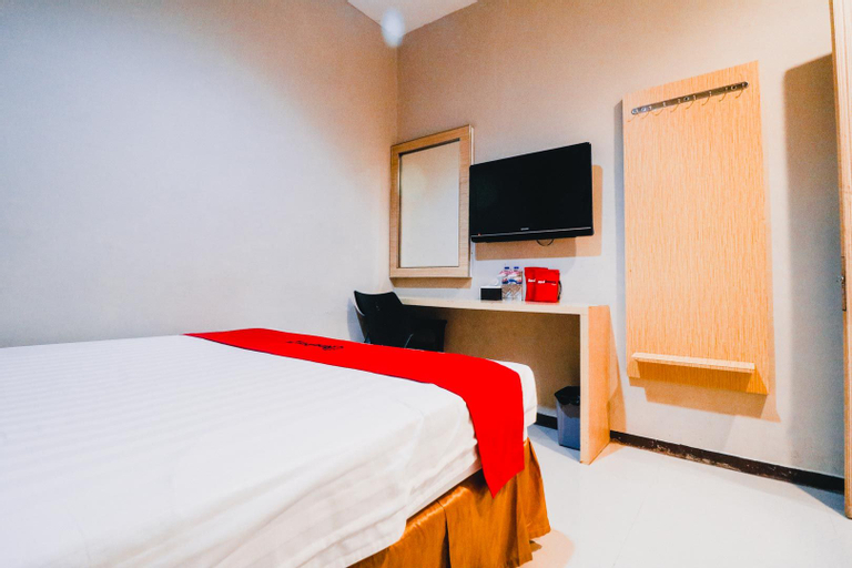 Bedroom 8