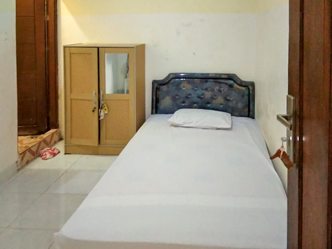KoolKost Female near Rumah Sakit Mitra Siaga Tegal ( Minimum Stay 6 Nights ), Tegal