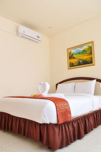 Mongonsidi Hotel, Padang
