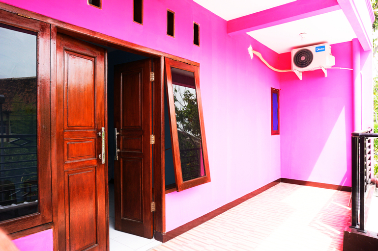 Public Area 7