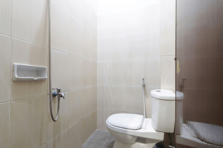 Bathroom 5, Hotel Omah Ampel Syariah, Surabaya