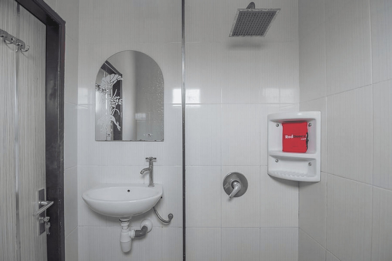 Bedroom 3, RedDoorz near E Walk Mall Balikpapan, Balikpapan