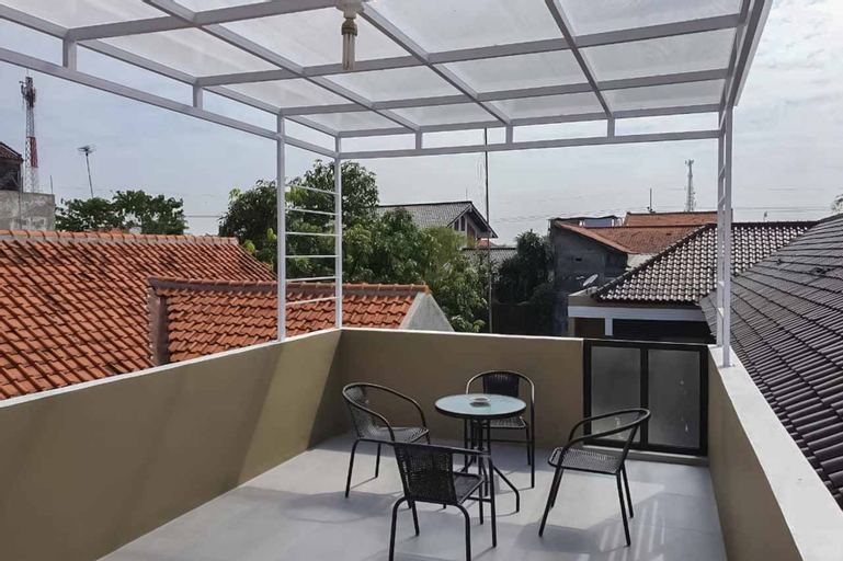 Exterior & Views 5, Jatiwangi Syariah Guest House RedPartner, Majalengka