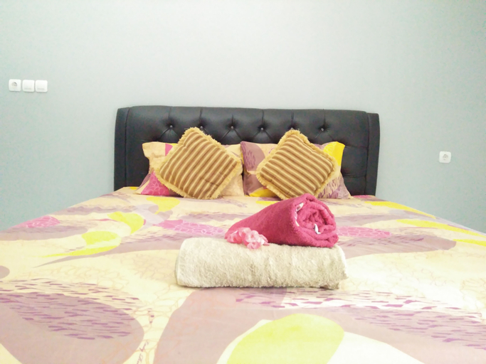 Rifqi Guesthouse by DOM Hospitality, Pacitan