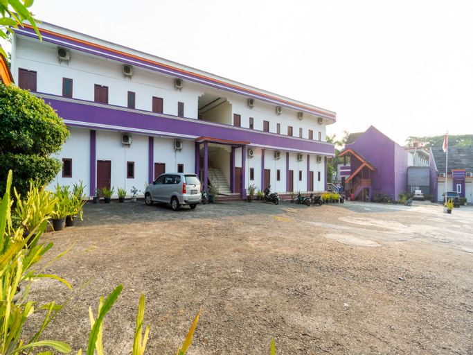 Spot On 3978 Hotel Danau Indah Bekasi Booking Murah Di Tiket Com