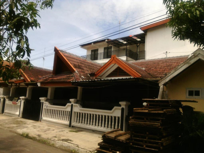 OYO 3960 Pondok Asri Guest House, Bojonegoro