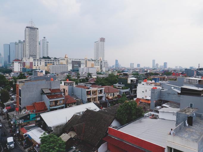 Exterior & Views 19