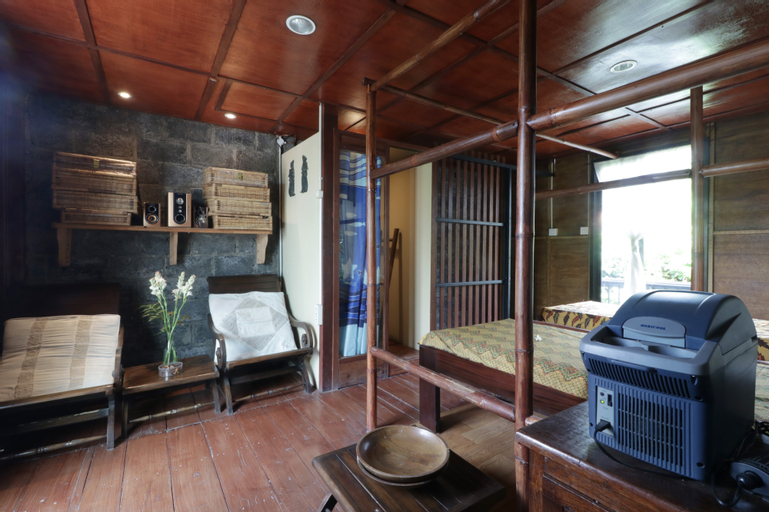 NILA HOUSE, Sharia Family Home Stay, South Jakarta
