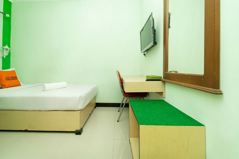 Bedroom 2, KoolKost Syariah near Taman Bekapai Balikpapan, Balikpapan