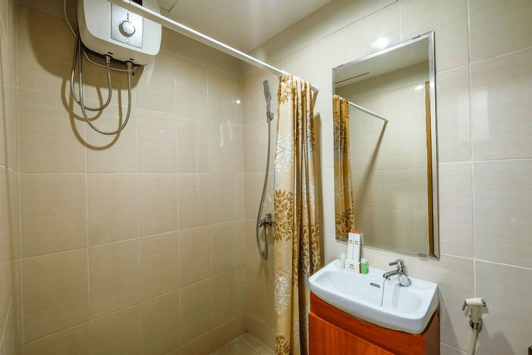 Bedroom 5, Well Equipped Studio at The Oasis Apartment Cikarang By Travelio, Cikarang