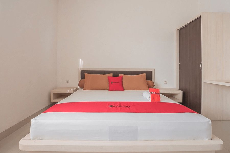 Bedroom 1, RedDoorz Syariah @ Sarongge Cianjur, Cianjur