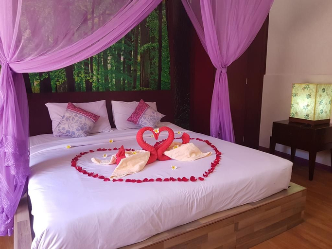 Bedroom 25