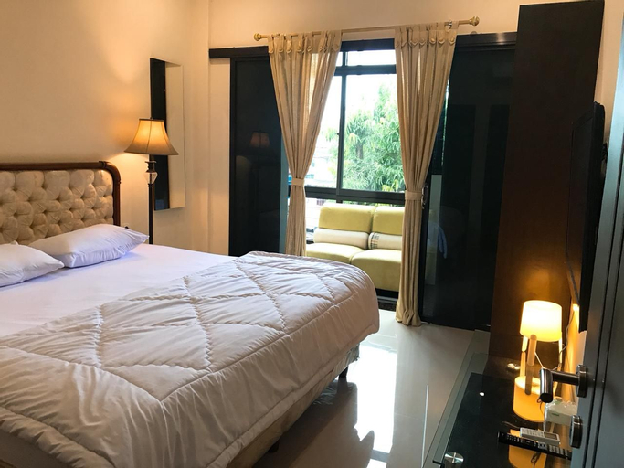 Bedroom 13