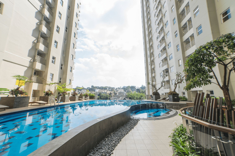 Relaxing Studio Apartment at Parahyangan Residence with Mountain View By Travelio, Bandung