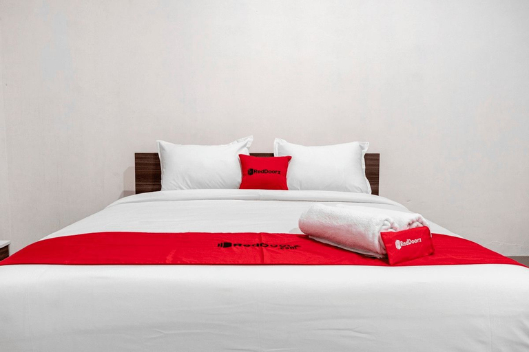 RedDoorz Syariah near Stadion Teladan Medan, Medan