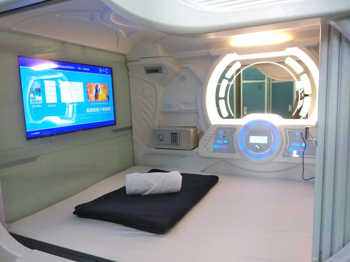 Bedroom 2, On The Go Capsule Hotel, Bandung