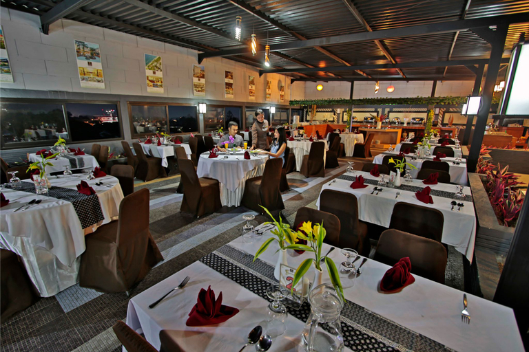 The Jayakarta Inn & Villas Cisarua - Food & Drinks