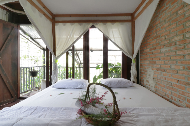 Bedroom 18