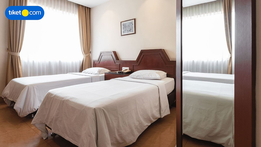 Bedroom 3, Grand Sakura Hotel, Medan