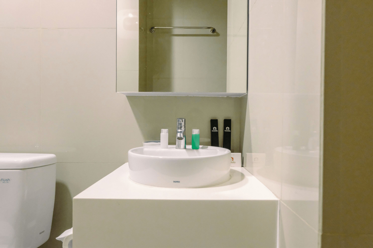 Bedroom 3, Comfortable 1BR Tree Park Apartment By Travelio, South Tangerang