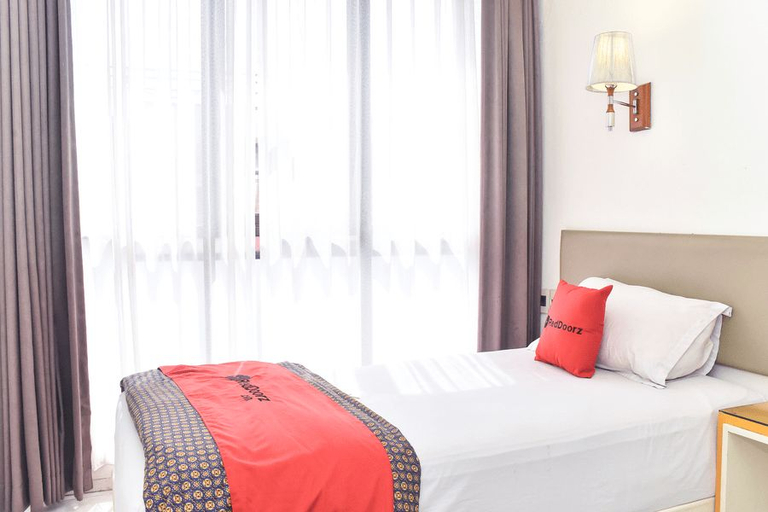 Bedroom 3, RedDoorz Plus near Alun Alun Malang, Malang