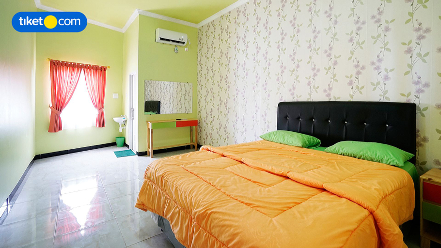 Bedroom 2, Salsa Beach Hotel Anyer, Serang