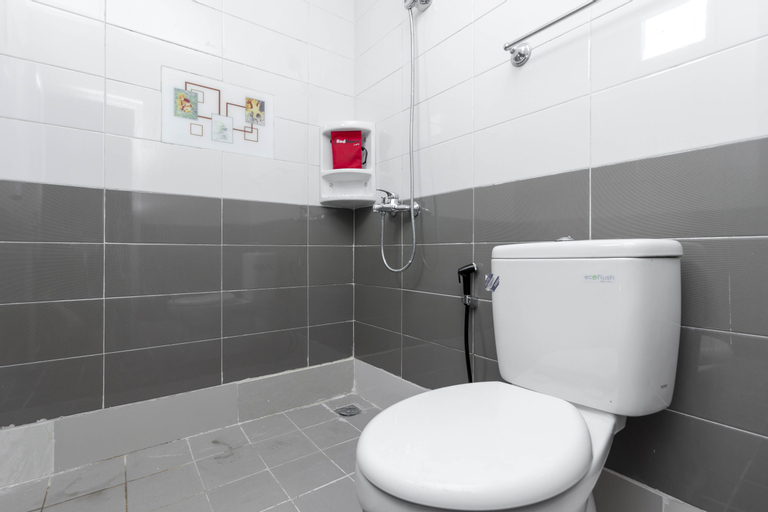 RedDoorz Plus @ Cipete Damai, South Jakarta