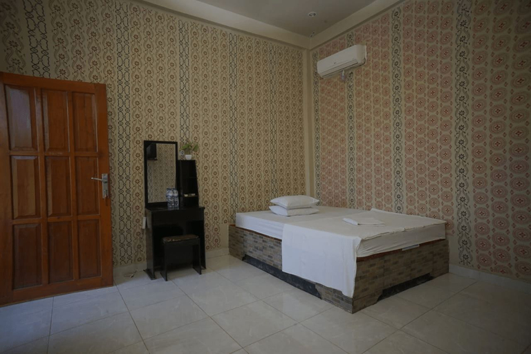 Bathroom 3, Panda Beach 2, Bulukumba