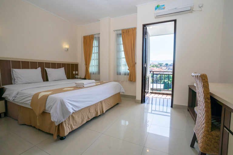 Bedroom 2, Dago's Hill Hotel, Bandung