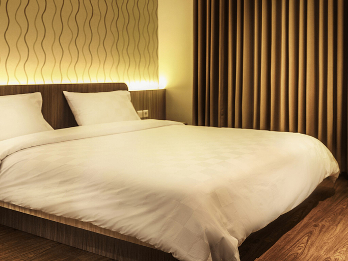 Bedroom 5, M Premiere Hotel Dago, Bandung