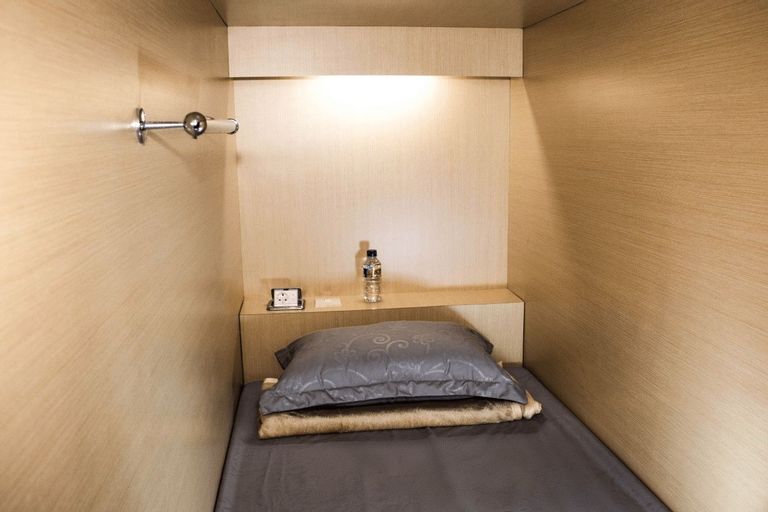 Cubic One Capsule Hotel, Malang