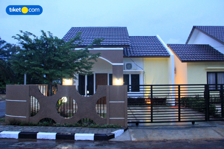 Exterior & Views 18