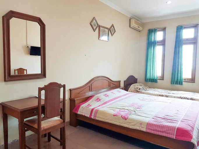 Bedroom 2, Wisma Syariah Atma Bhakti, Solo