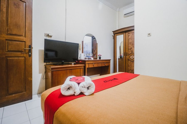 RedDoorz near Lokasari Mangga Besar 7, West Jakarta