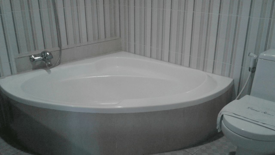 Bathroom 4, Grand Suma Hotel, Labuhanbatu