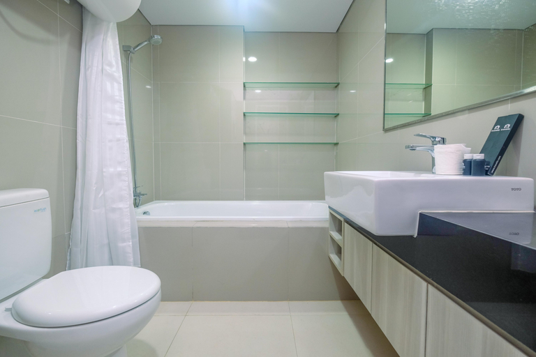 Bathroom 4, Stunning Studio Azalea Suites Apartment By Travelio, Cikarang