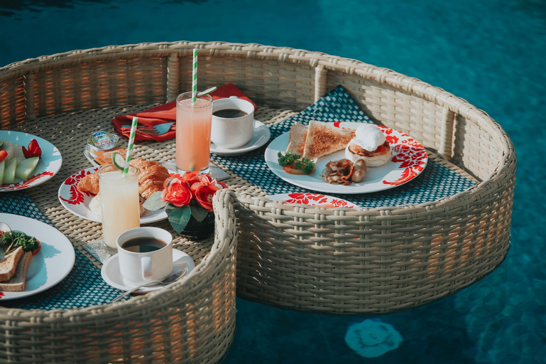 Food & Drinks 29