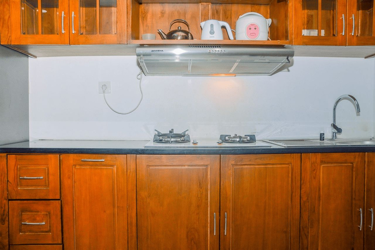 Comfy and Beautiful 1BR at Tamansari The Hive Apartment By Travelio, East Jakarta