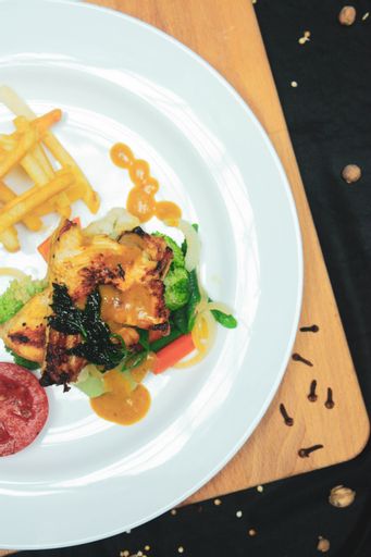 Food & Drinks 11