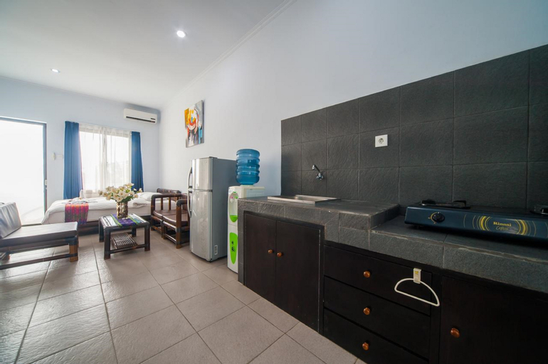 Dining Room 5, Rise Apartment, Denpasar