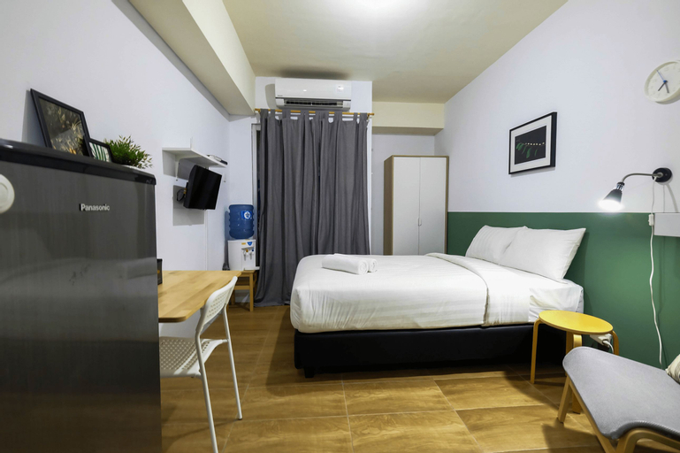 Bedroom 5, Bright Studio Apartment Serpong Greenview By Travelio, South Tangerang