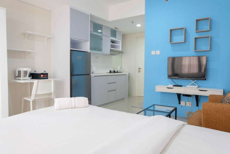 Bedroom 3, Stylish and Convenient Studio Bintaro Plaza Apartment By Travelio, Tangerang Selatan