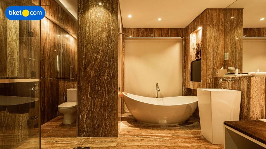 Bathroom 8