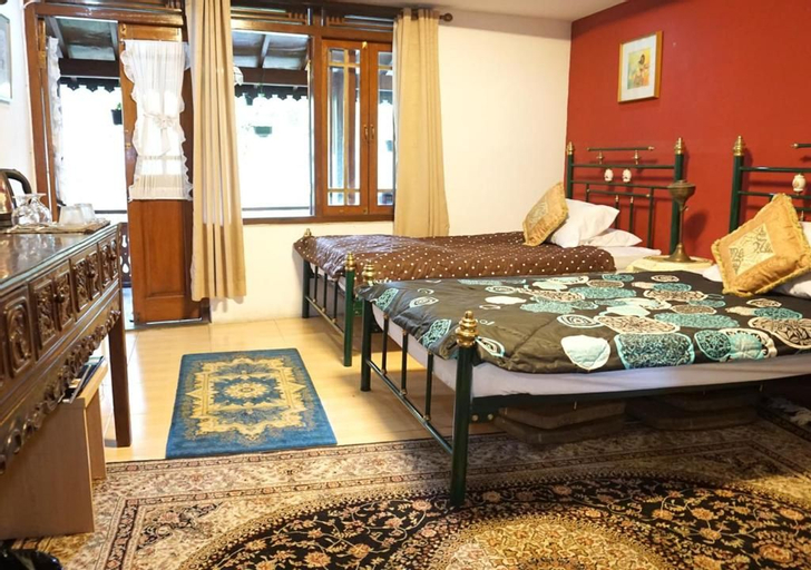 Badjoeri Ethnic Wooden Homestay, Bandung