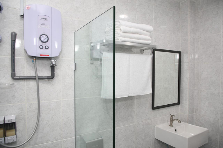 Bathroom 5, Nancy House, Malacca City